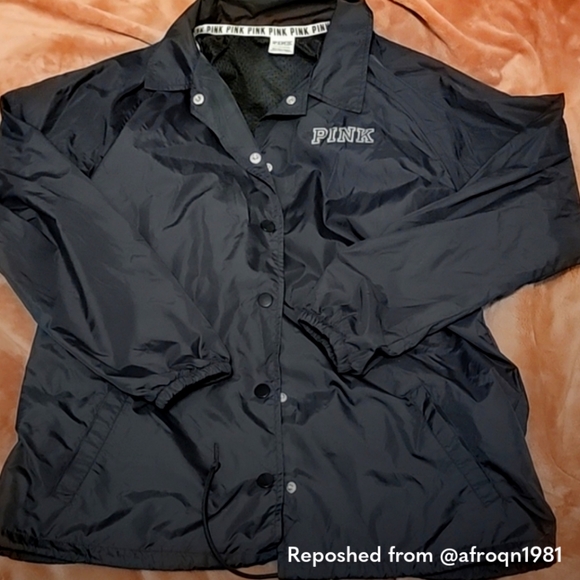 10/15/2025 Host Pick💞Sale Sale💞PINK Jacket - Picture 3 of 3